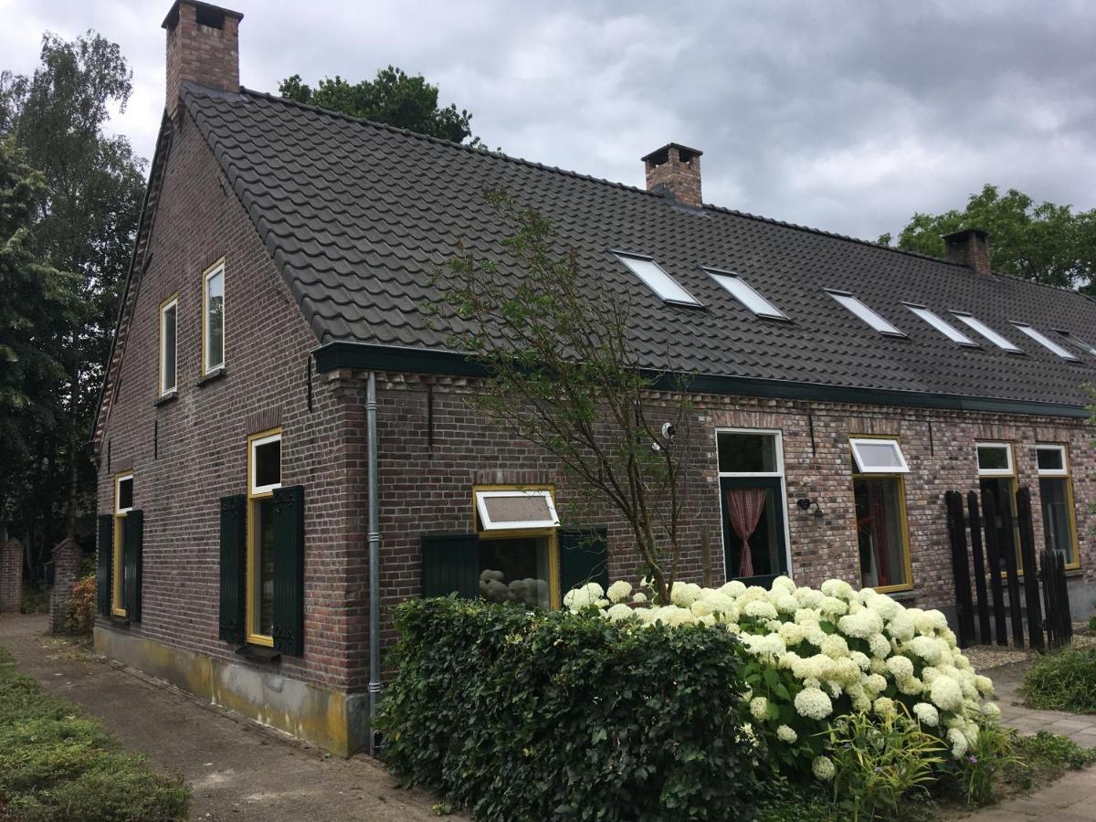 Vakantiehuis In Het Voorhuis Dommelen Extérieur photo